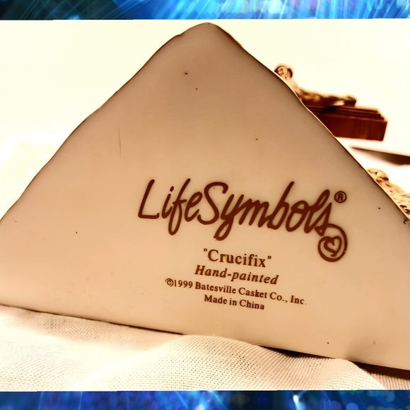 Life Symbols Crucifix Sculpture by Batesville, 1999, Hand-Painted - Picture 3 of 6